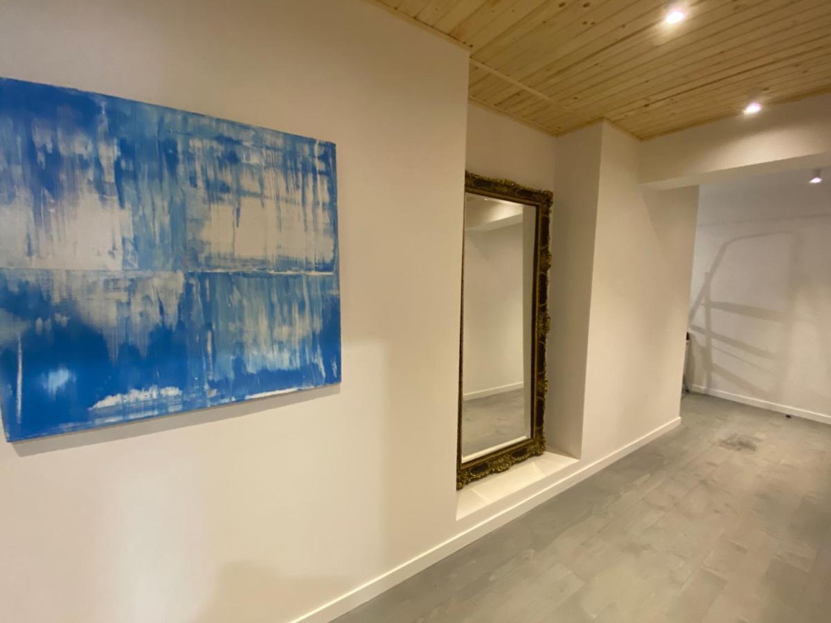 на вулиці лесі українки 19 Apartment