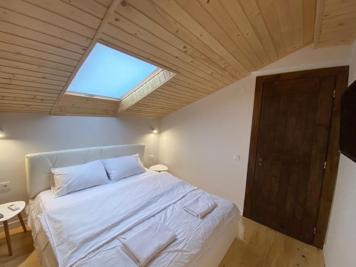 на вулиці лесі українки 19 Apartment