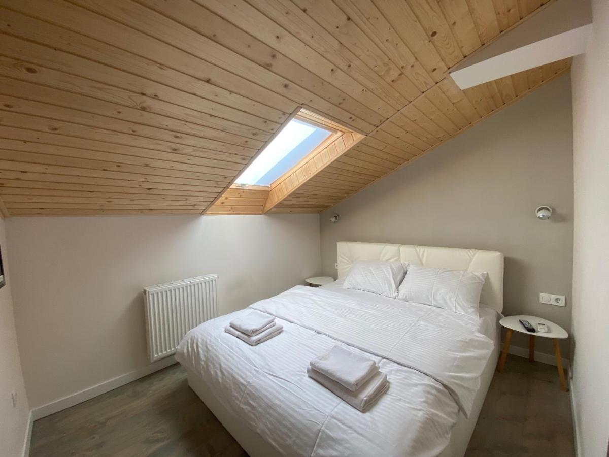 на вулиці лесі українки 19 Apartment